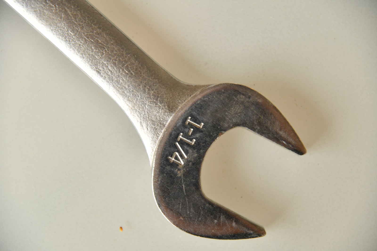 Craftsman USA -V- 44708 Combination Wrench 1- 1/4″ Raised Panel Wrench