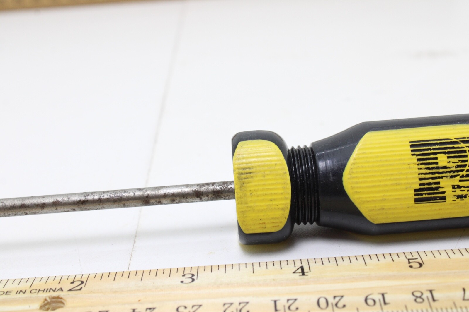 Popular Mechanics 33396 T25 Torx 3-1/2″ Shaft Yellow/Black Handle USA