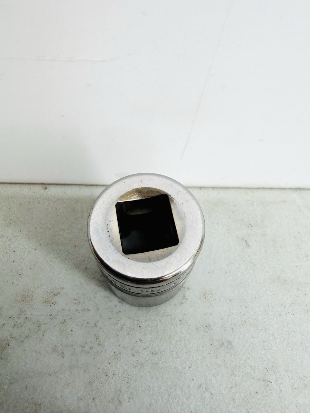 SW-261 Snap-On 1/2” Drive 13/16” 12 Point Flank Drive Shallow Socket