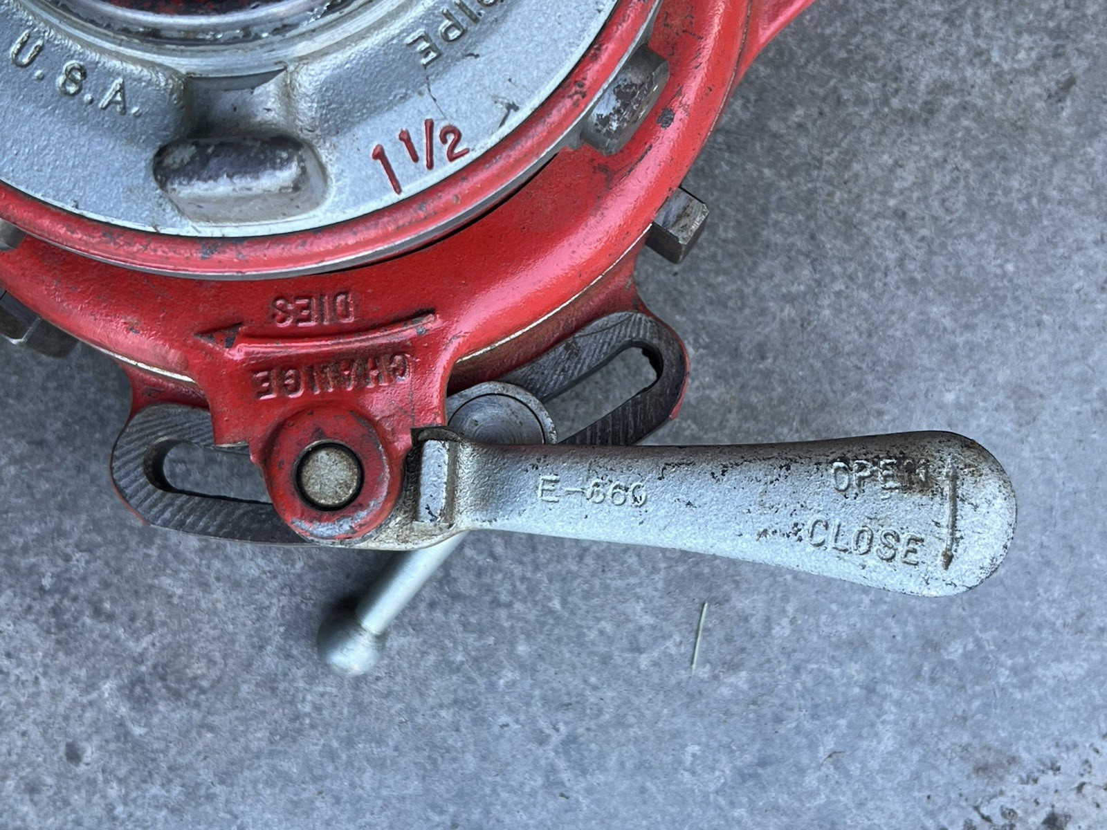 RIDGID 504 Quick Opening 1″ – 2″ NPT Manual Pipe Threading Threader Die Tool USA