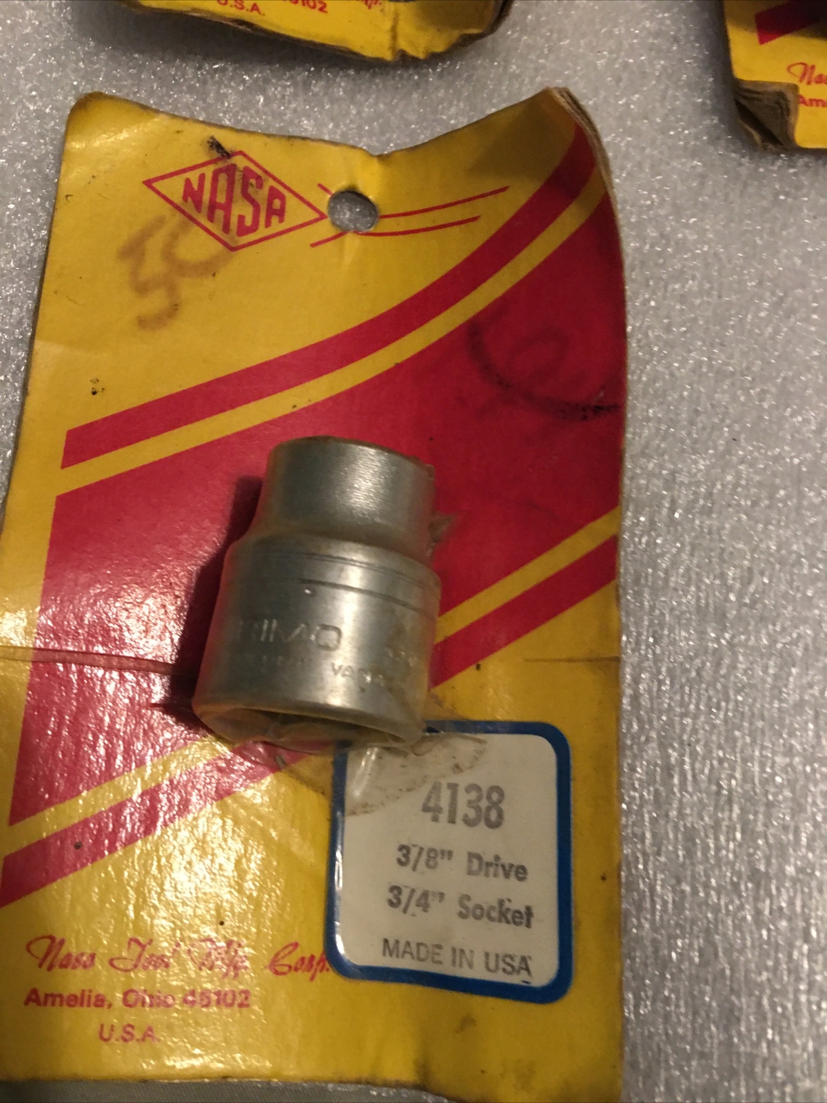 5 Sockets New In Package (4)1/2 Drive 1 1/16 – 1”-13/26-3/8 (1)3/8 -3/4 LB4