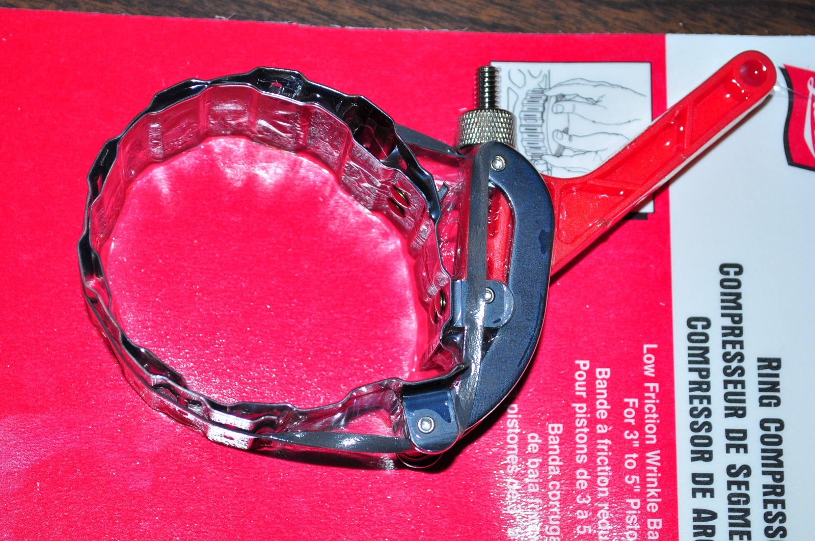 4 Ways Wrinkle Band Ring Compressor range of 3″ to 5″. Lisle 21700