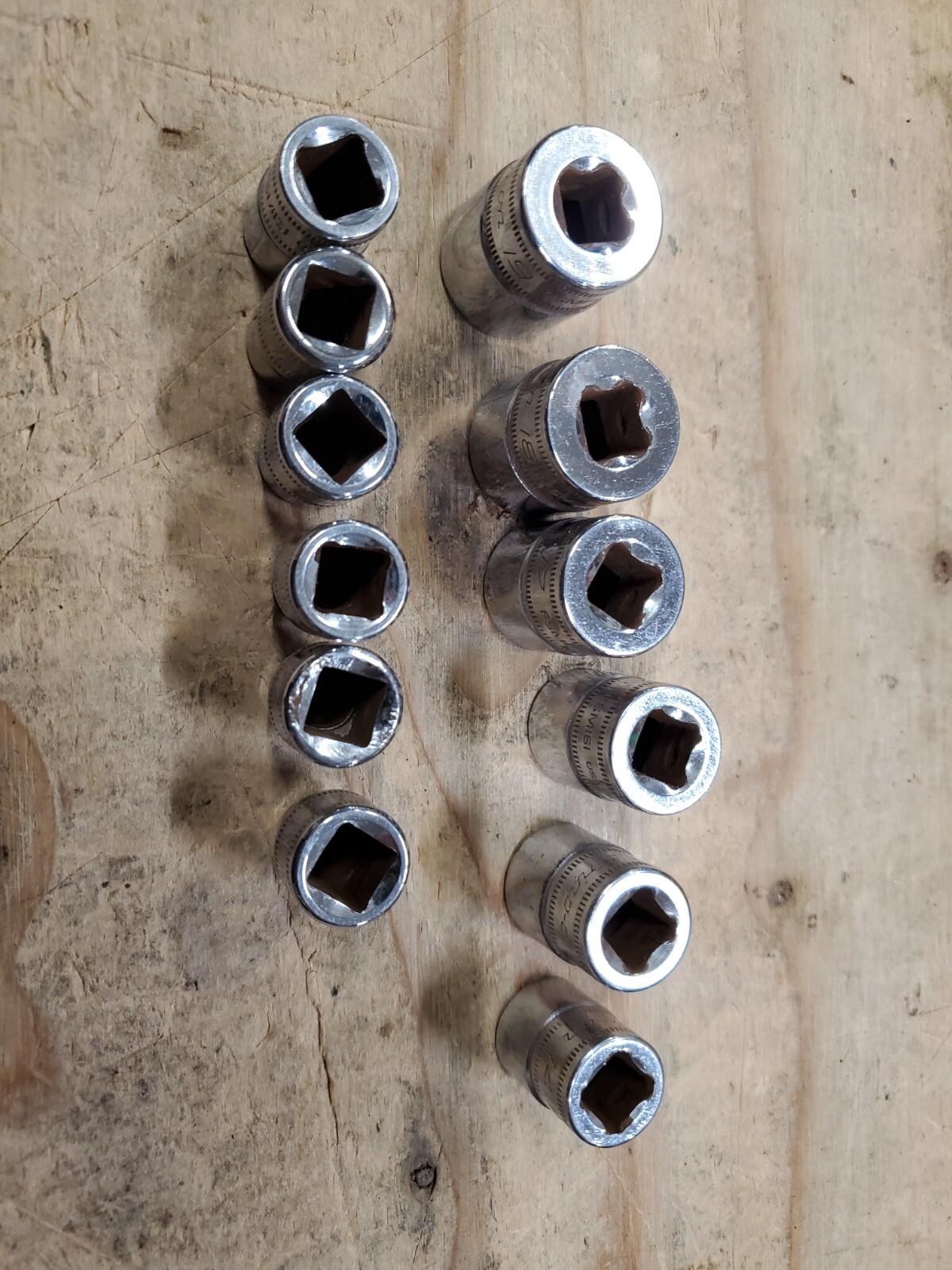 Snap-on Tools 3/8″ drive 8 thru 19 mm 6-point regular socket set 12 pieces