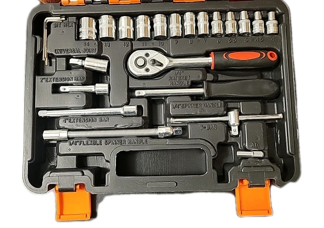 53 Piece Socket Wrench Set. !!NEW!!