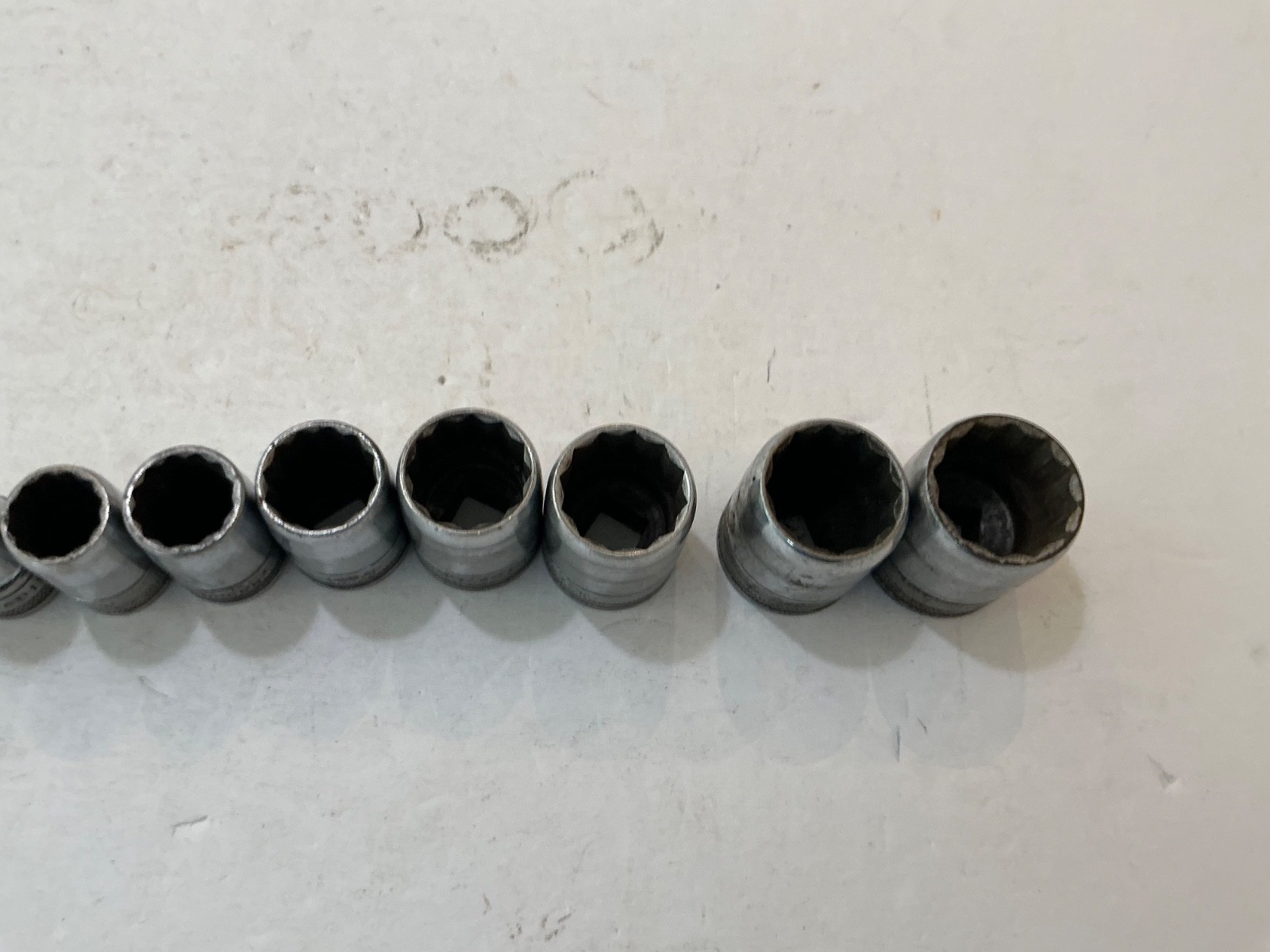 Vtg S-K 10 pc 1/2″ drive knurled/tapered socket set 12 pt SAE 7/16″-1 1/16″ USA
