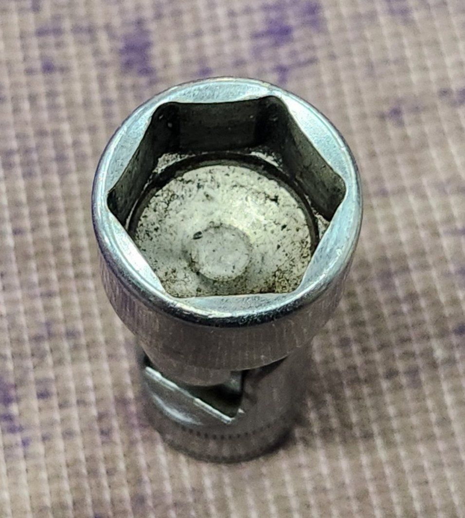 Snap On FSUM17 & FSUM16A 6 Point 3/8″ Drive Shallow Swivel Socket PAIR