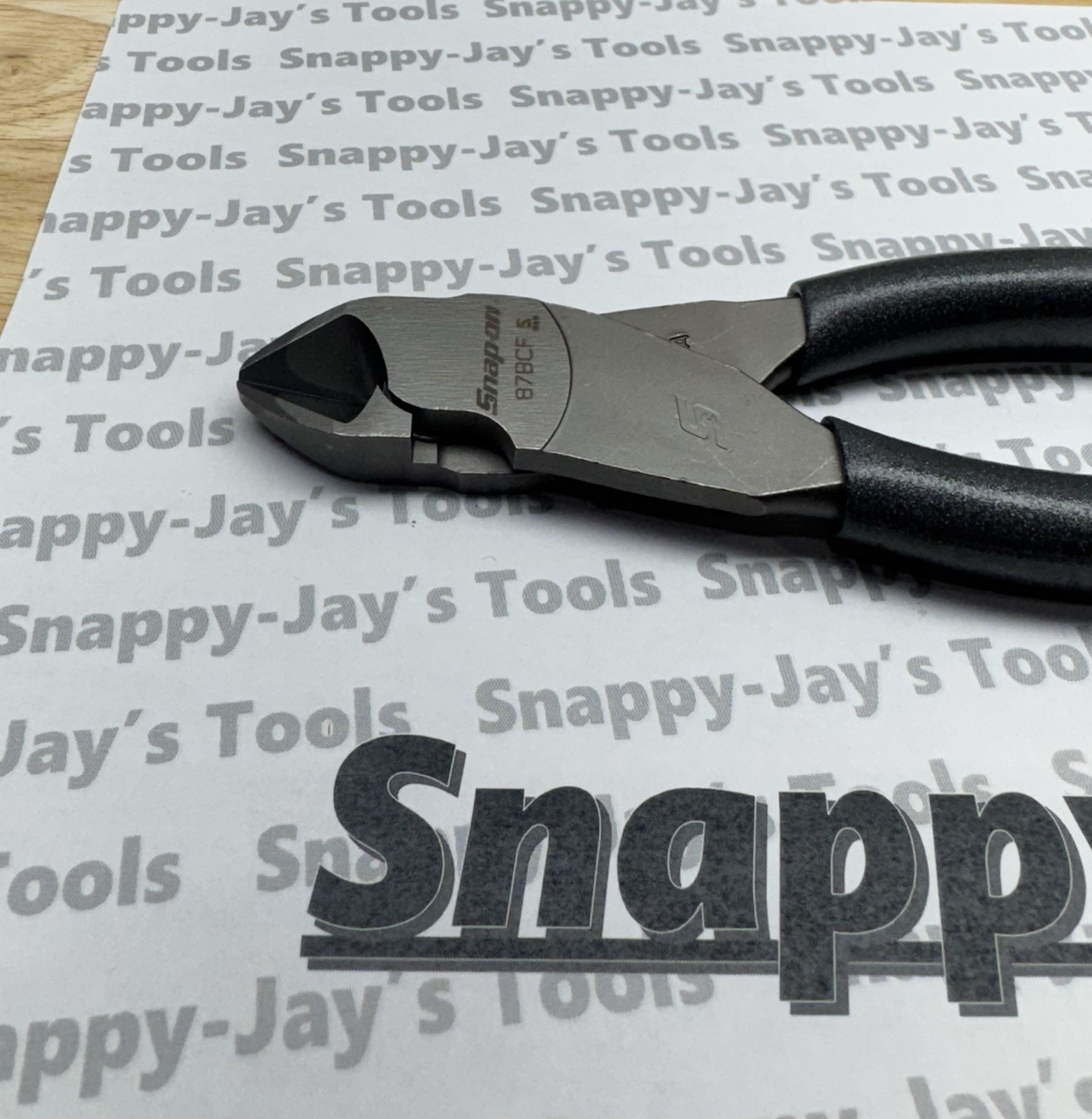 Snap-on Tools USA NEW DARK TITANIUM Soft Grip 7″ Diagonal Cutter Pliers 87BCFDT