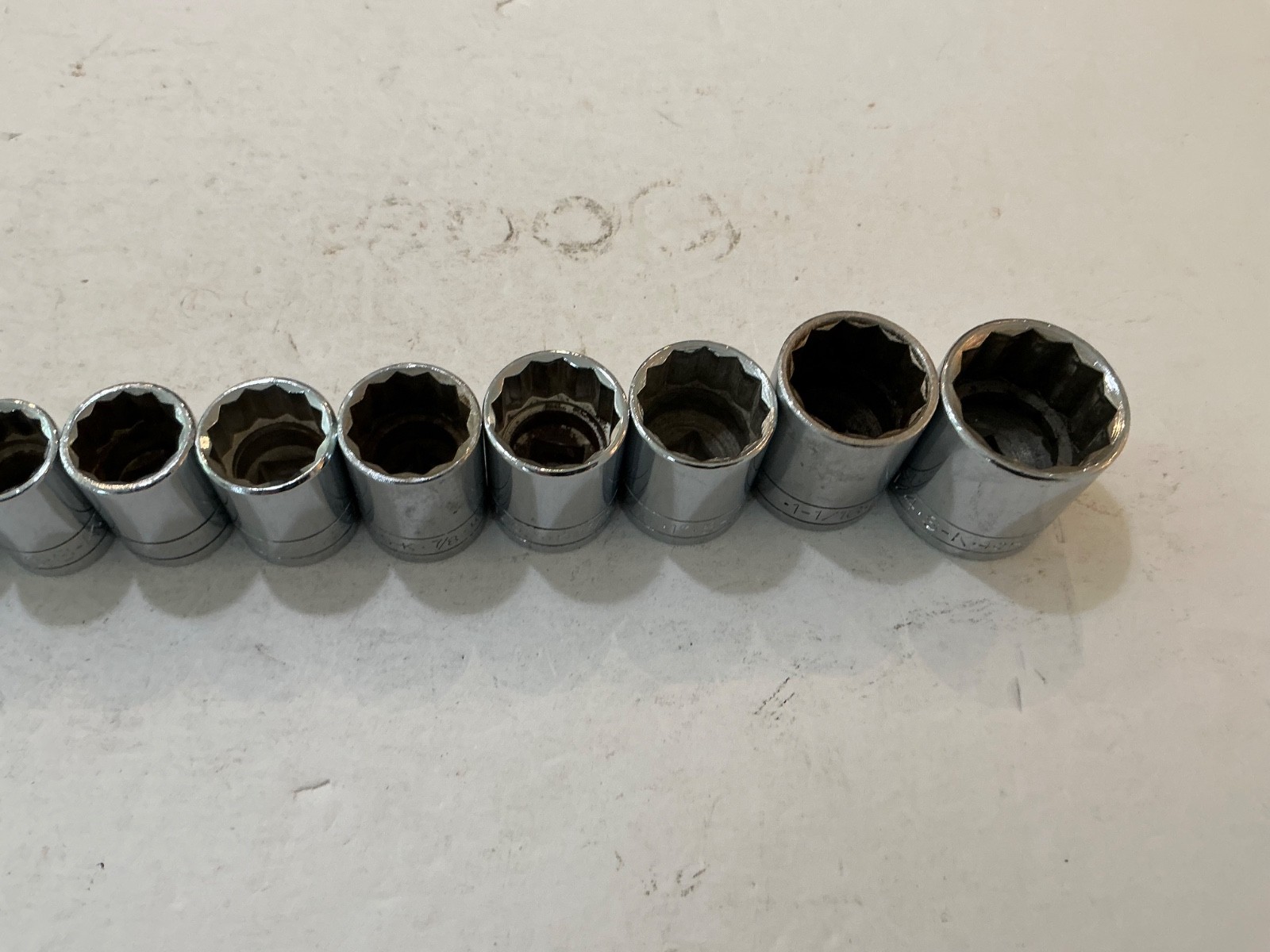 S-K tools 11 pc 1/2″ drive shallow SAE socket set 12 pt 1/2″-1 1/4″ USA made