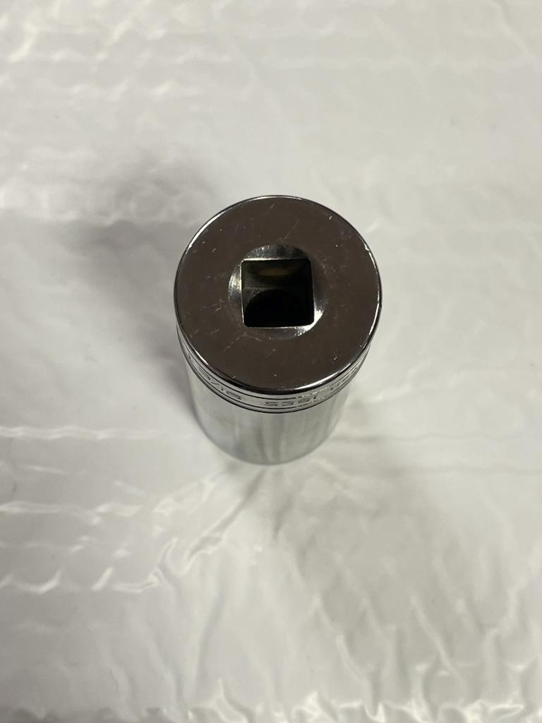 SNAP-ON S381 1/2″ DRIVE 12 POINT 1-3/16″ SAE DEEP SOCKET- BRAND NEW.