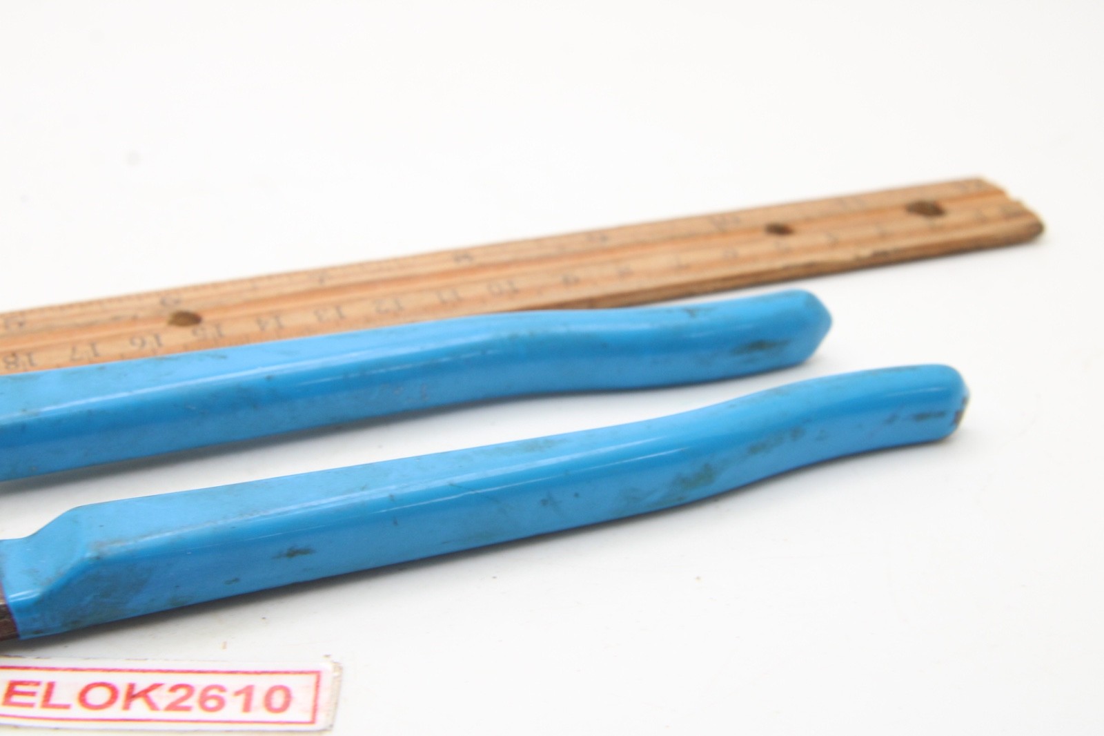 Channellock 420 Tongue & Groove 9″ Long Blue Rubber Grip Pliers USA