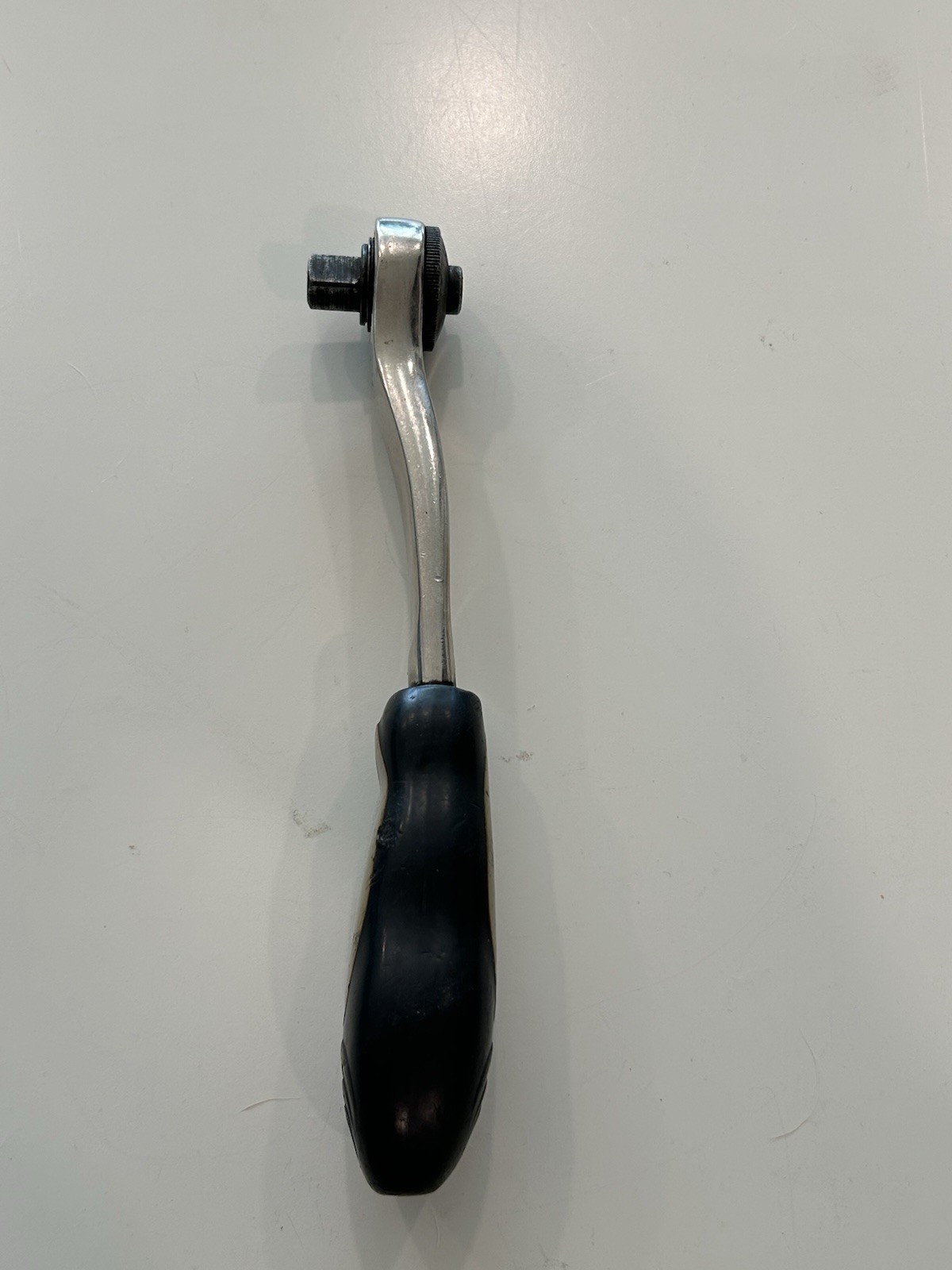 Jobsmart 3/8″ Drive Quick Release Ratchet with Black Rubber Grip Handle