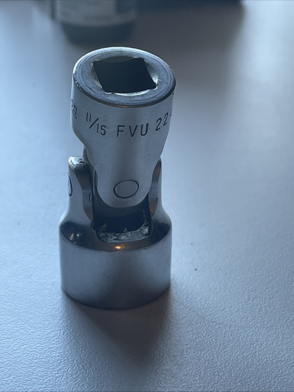 Snap-On Tools USA 3/8″ Drive 12 Point SAE 11/16″ Universal Swivel Socket FVU22