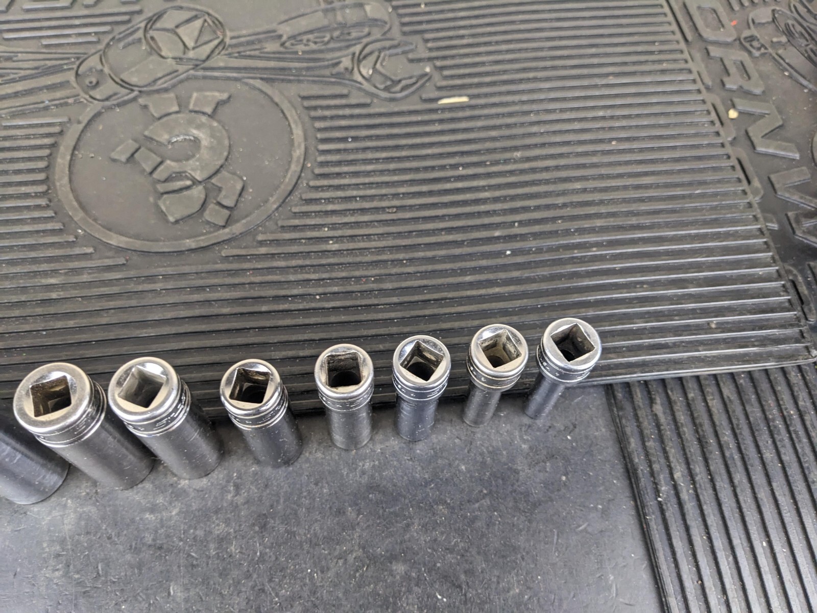#bg225 Snap on Tools 211SFSY 3/8″ Drive Deep Chrome Socket Set Socket Set