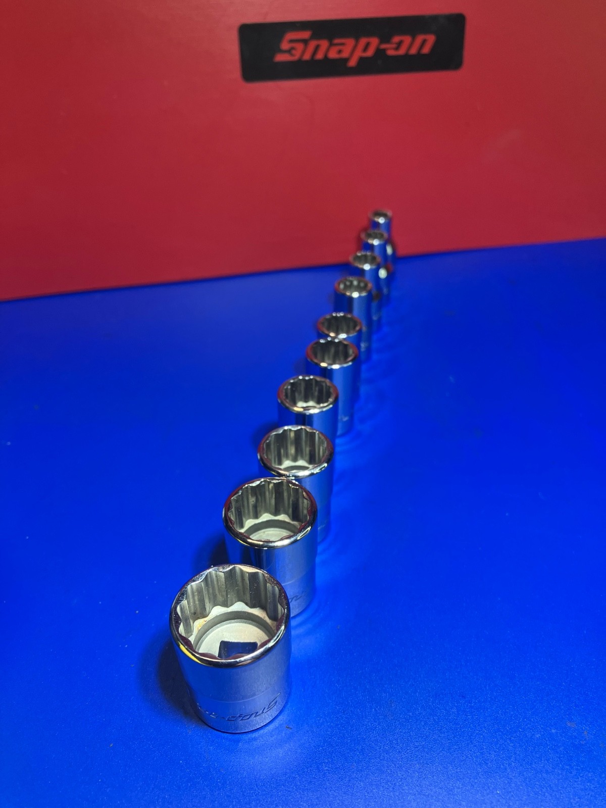 Snap On 1/4″ Drive 12-POINT SAE Shallow Socket Set W/Collectable All Metal Tray