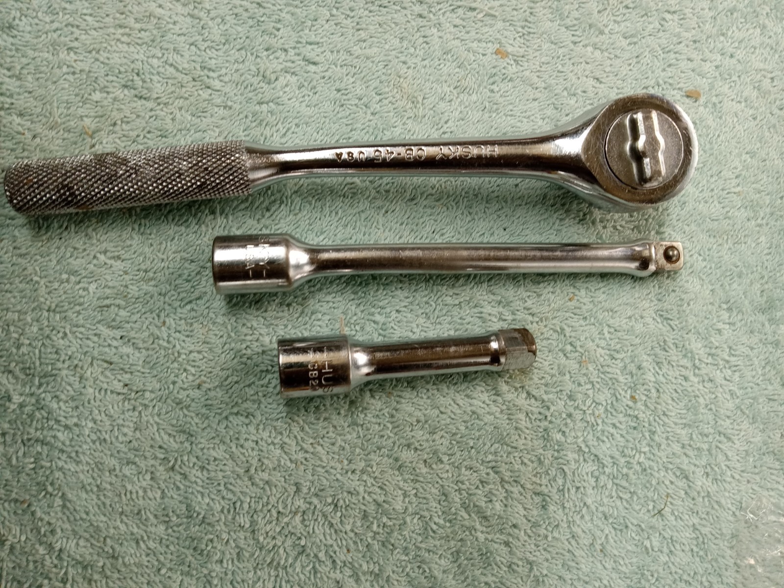 Husky Tools 3/8 Ratchet and 2 Extensions 3 inch ,5 1/2 inch Great Husky Tools