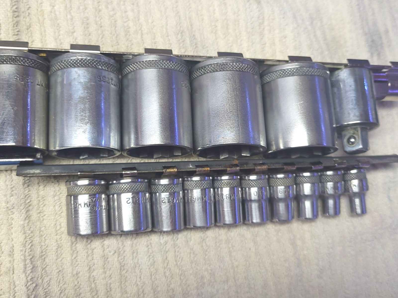 Huge Mustang New Britain Socket Set 1/2″ 3/8″ & 1/4″ Drive 31pc Buffed Nice!