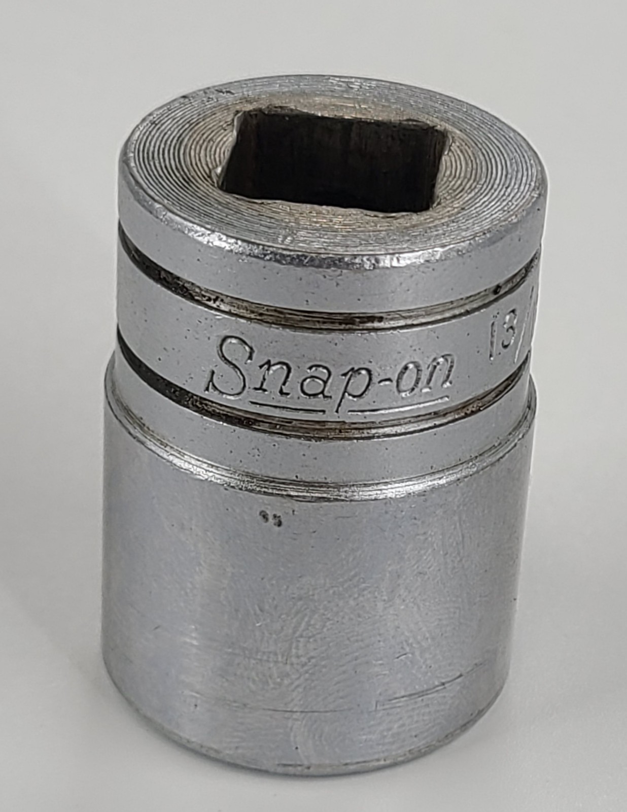 Snap-on Tools SW-261-1/2″ Drive 13/16” 12 Point Socket USA Underlined Logo