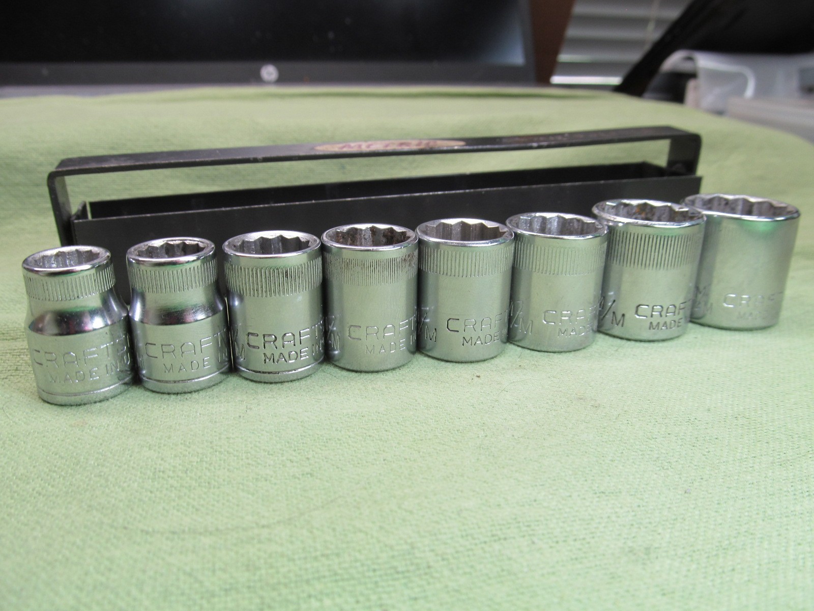 Vintage Craftsman USA 3/8″ drive METRIC Socket Set – 9mm-19mm – 12pt Sockets