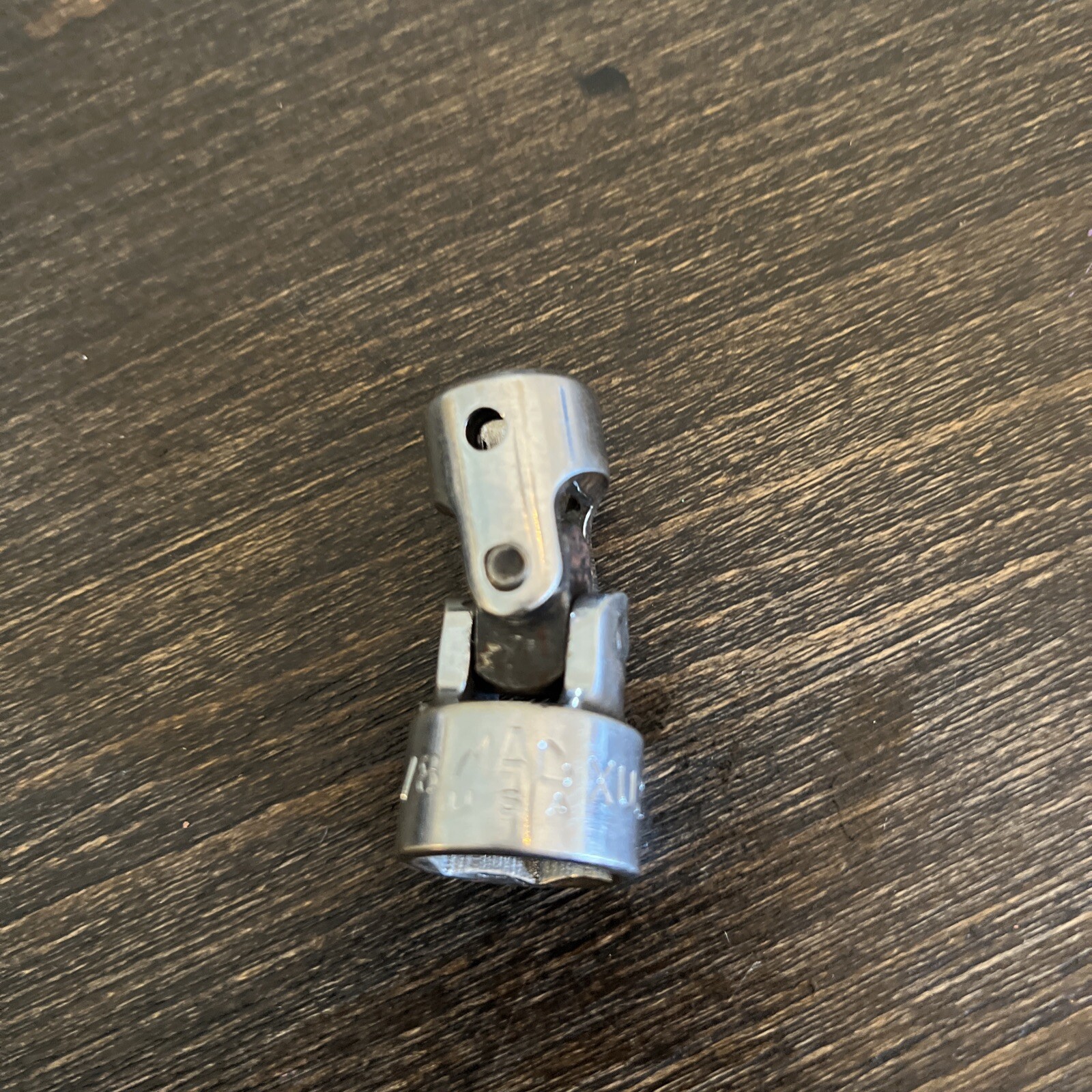 MAC TOOLS XU206 3/8″ Drive Universal Flex 6-Point 5/8″ Socket USA