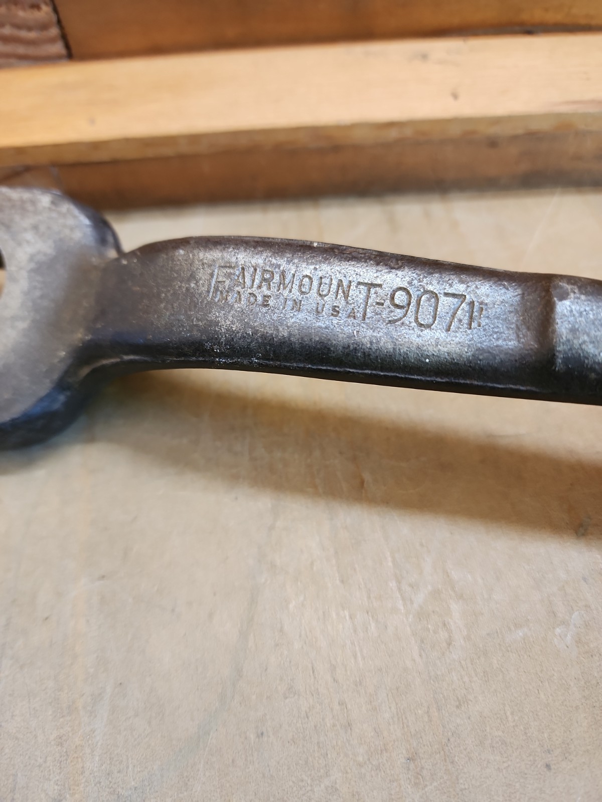 Vintage Fairmount 1-1/16″ Wrench Open End Spud Tip Offset #907 USA