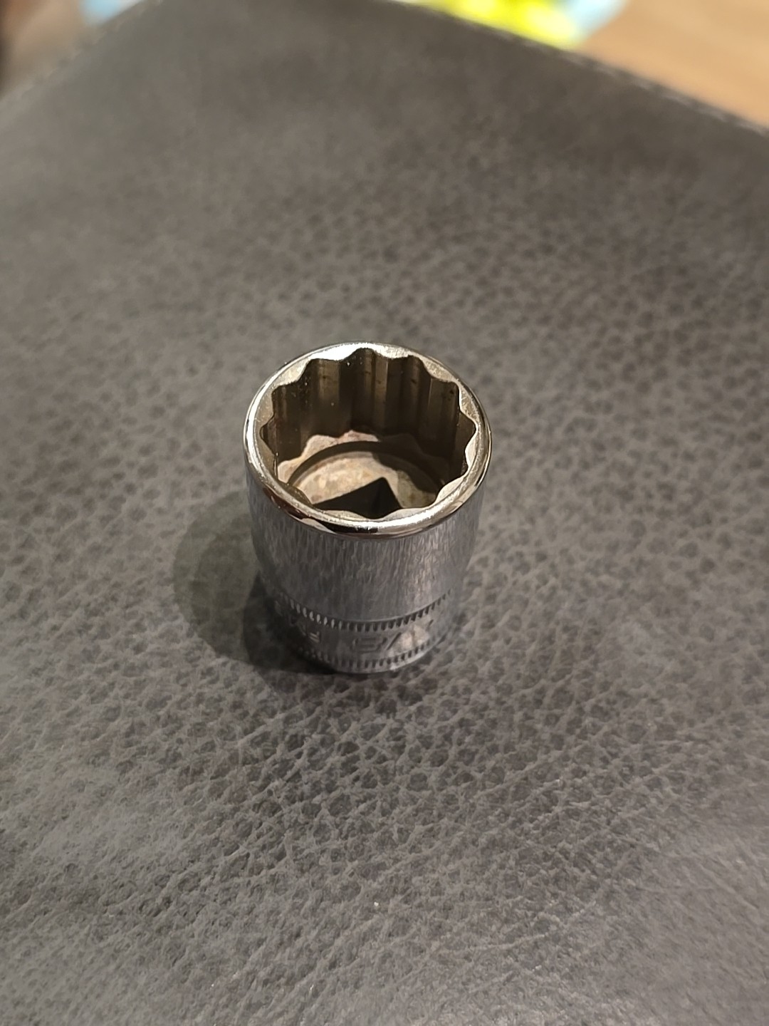 Snap-on Tools USA NEW 3/8″ Drive 12-POINT Metric 18mm Shallow Chrome Socket FM18