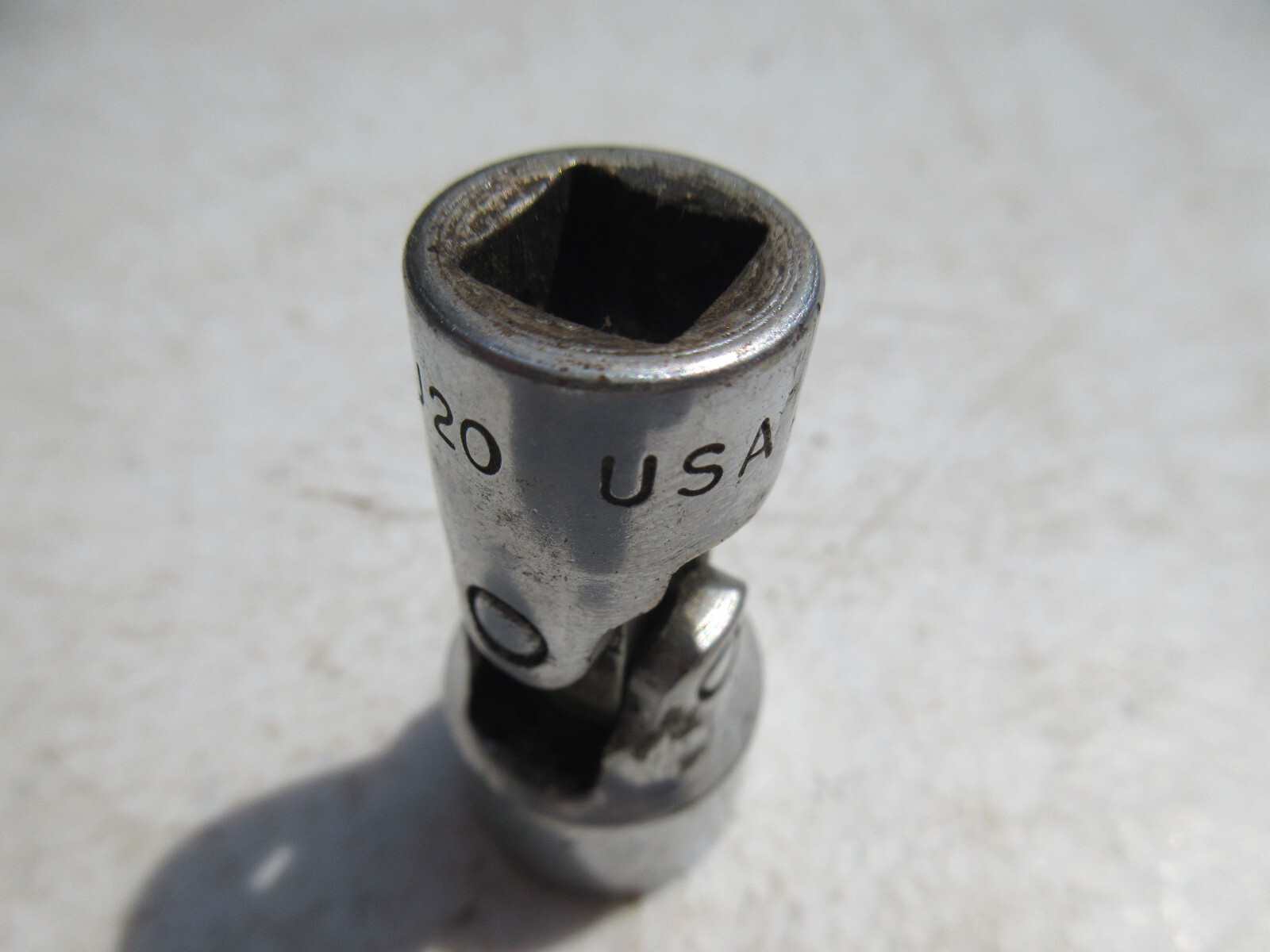 Snap On Tools 3/8″ Drive Swivel Universal 5/8″ Socket FVU20