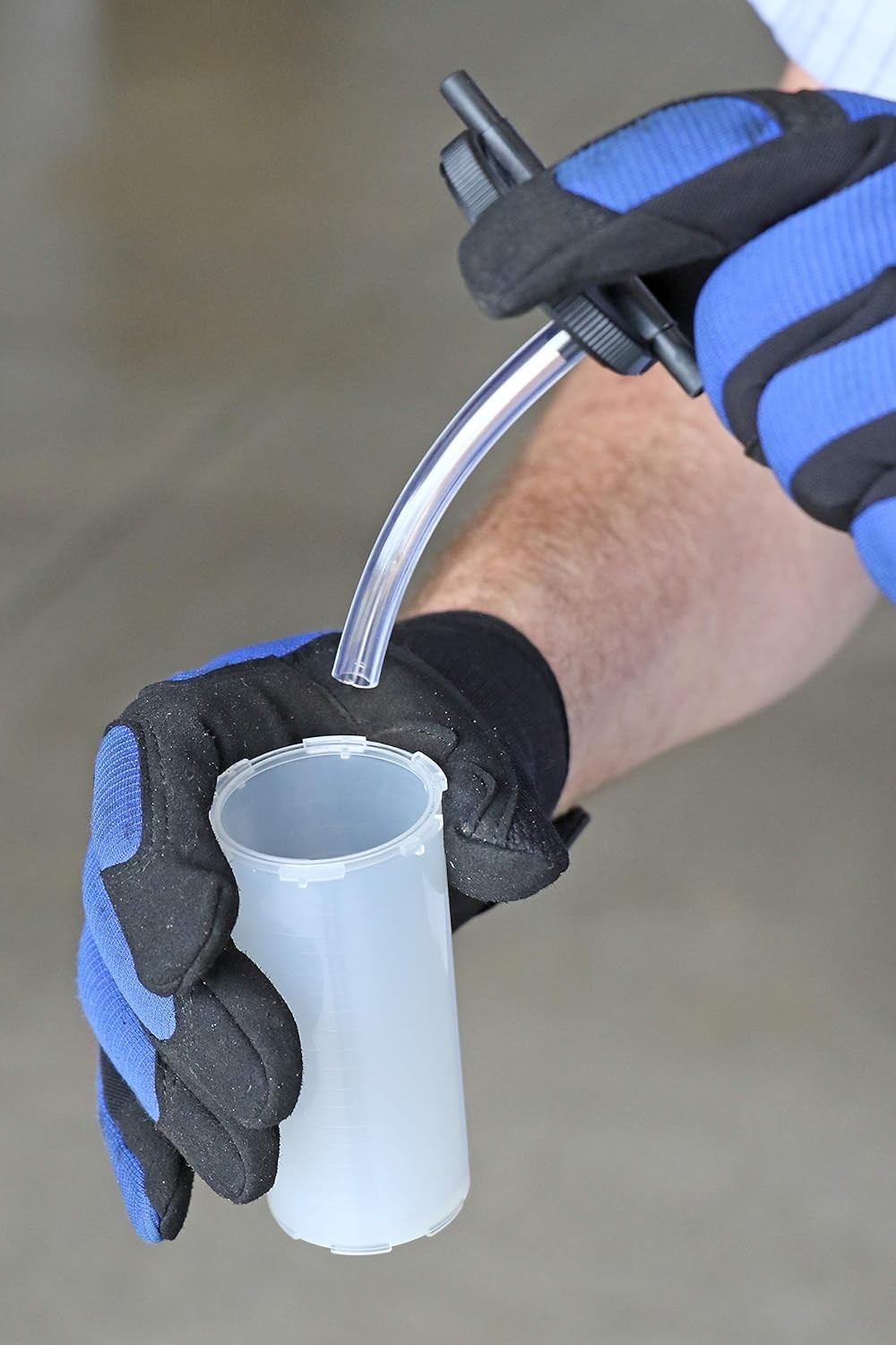 Ergonomic Selectline Hand Pump Vacuum Bleeder Kit for Efficient Car Maintenance