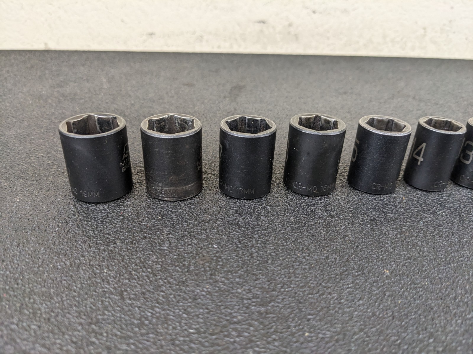 #bo195 Matco Tools ADV 3/8 Drive Short Shallow Impact Socket Metric 6 Point Set