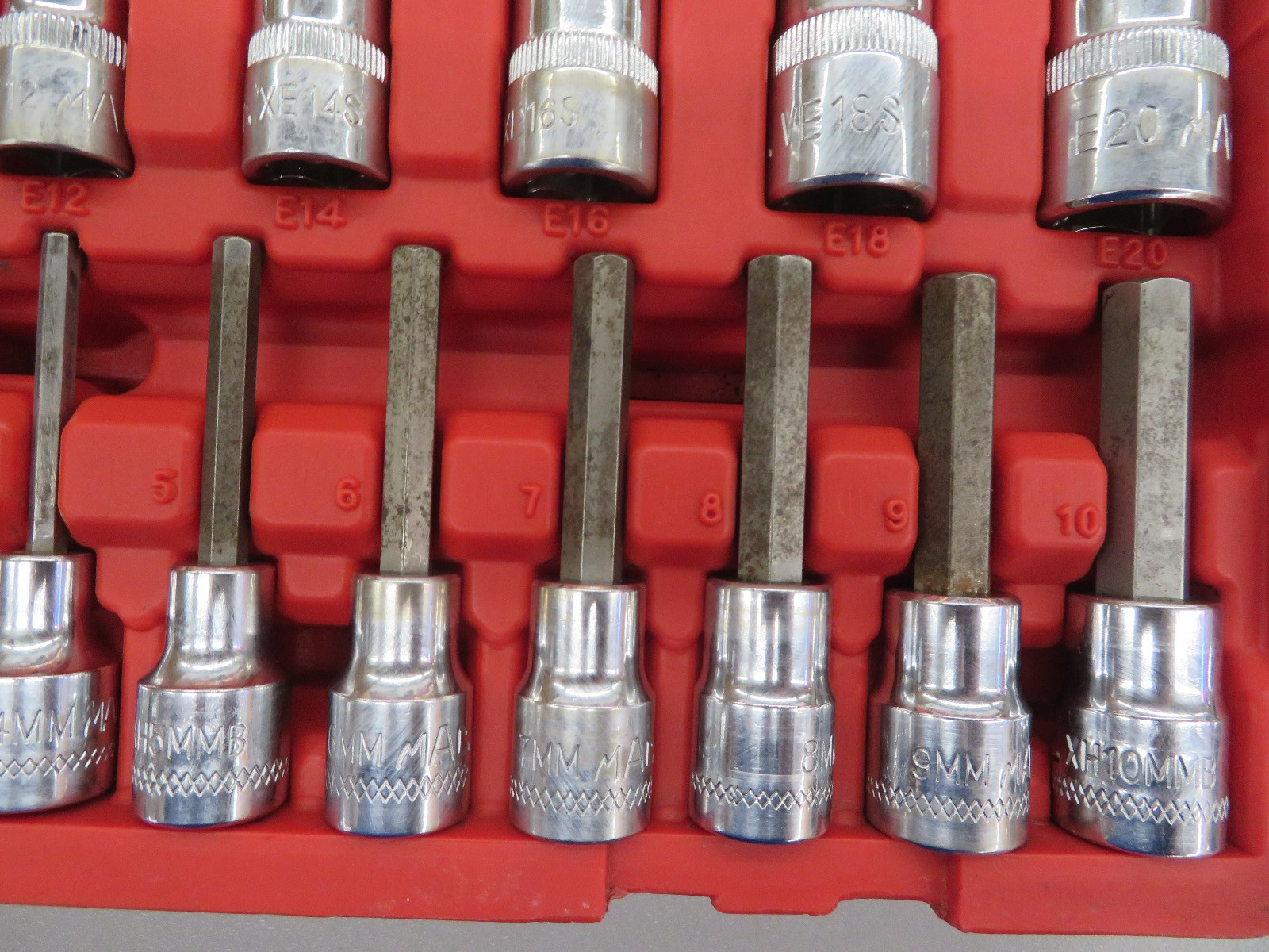 Mac Tools SMXVHT50B Socket Set: SAE & METRIC