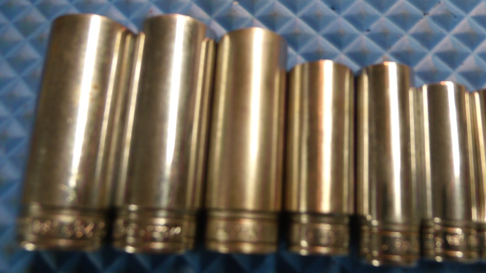 9 PCS. «SNAP-ON» U.S.A. 3/8″ DRIVE 12 POINT DEEP SOCKETS: 5/16 – 7/8″ ON CLIP