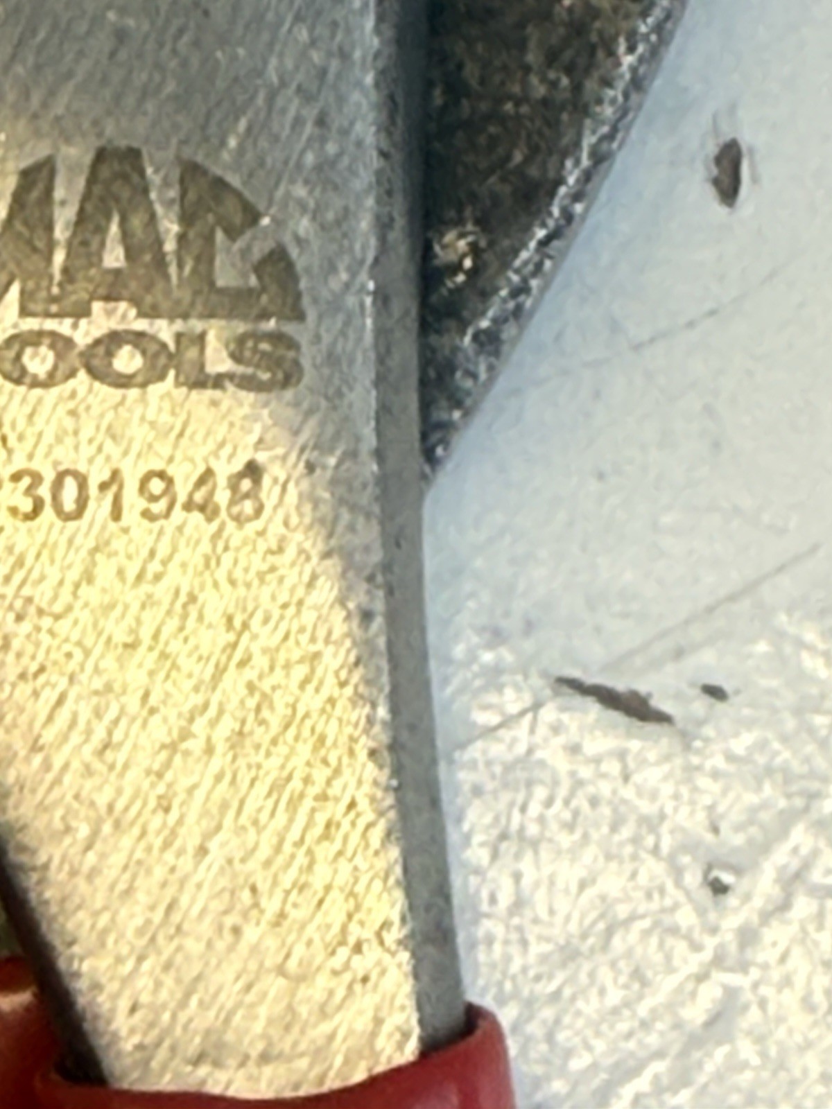 Mac Tools 6.5″ Adjustable Slip Joint Pliers Red Handle P301948