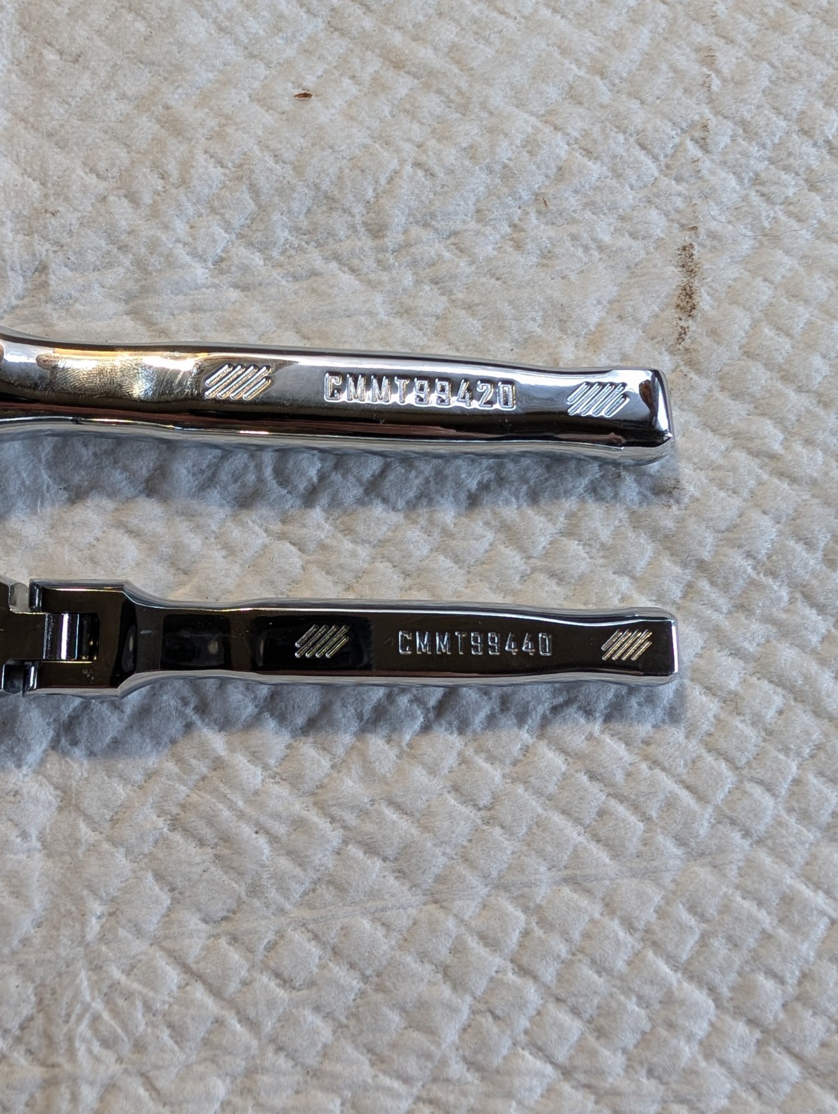 Craftsman Pair Flexhead Ratchets 1/4″/3/8″ Drive(CMMT99420/CMMT99440)