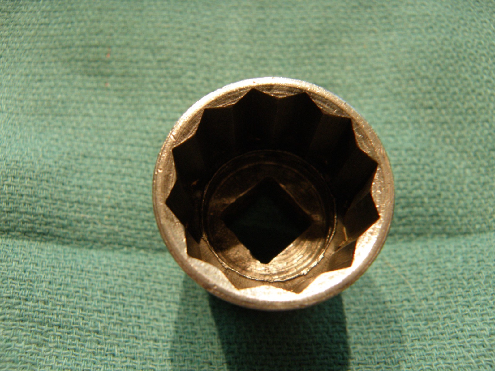 Snap-On 1/2″ Drive, 12 Point, 1″ Shallow Socket. SW320-1/2 Very Good Cond. USA.