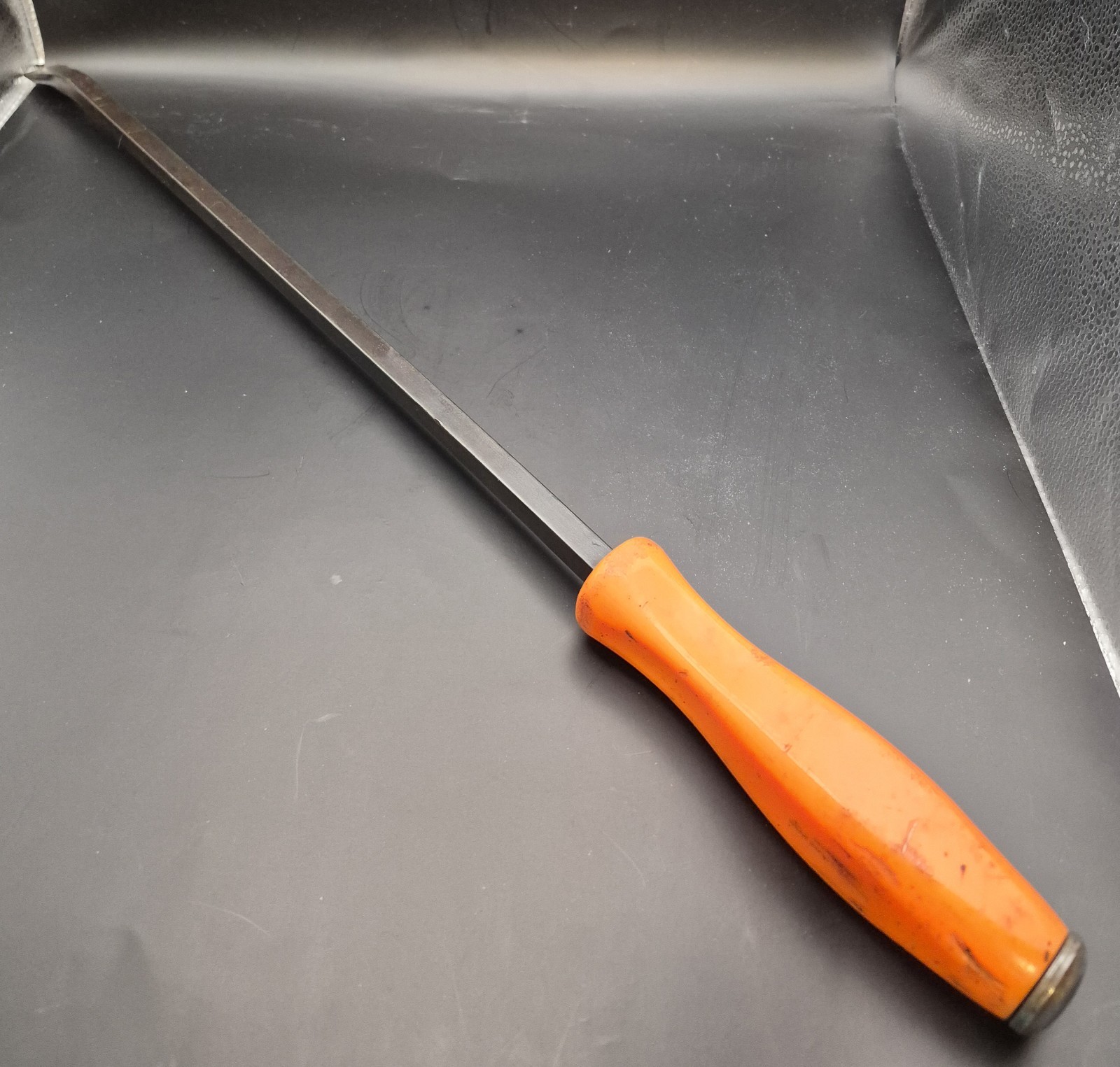 Snap On SPBS24 – 24″ Long Orange Handle Striking Pry Bar. GC, USA. Straight