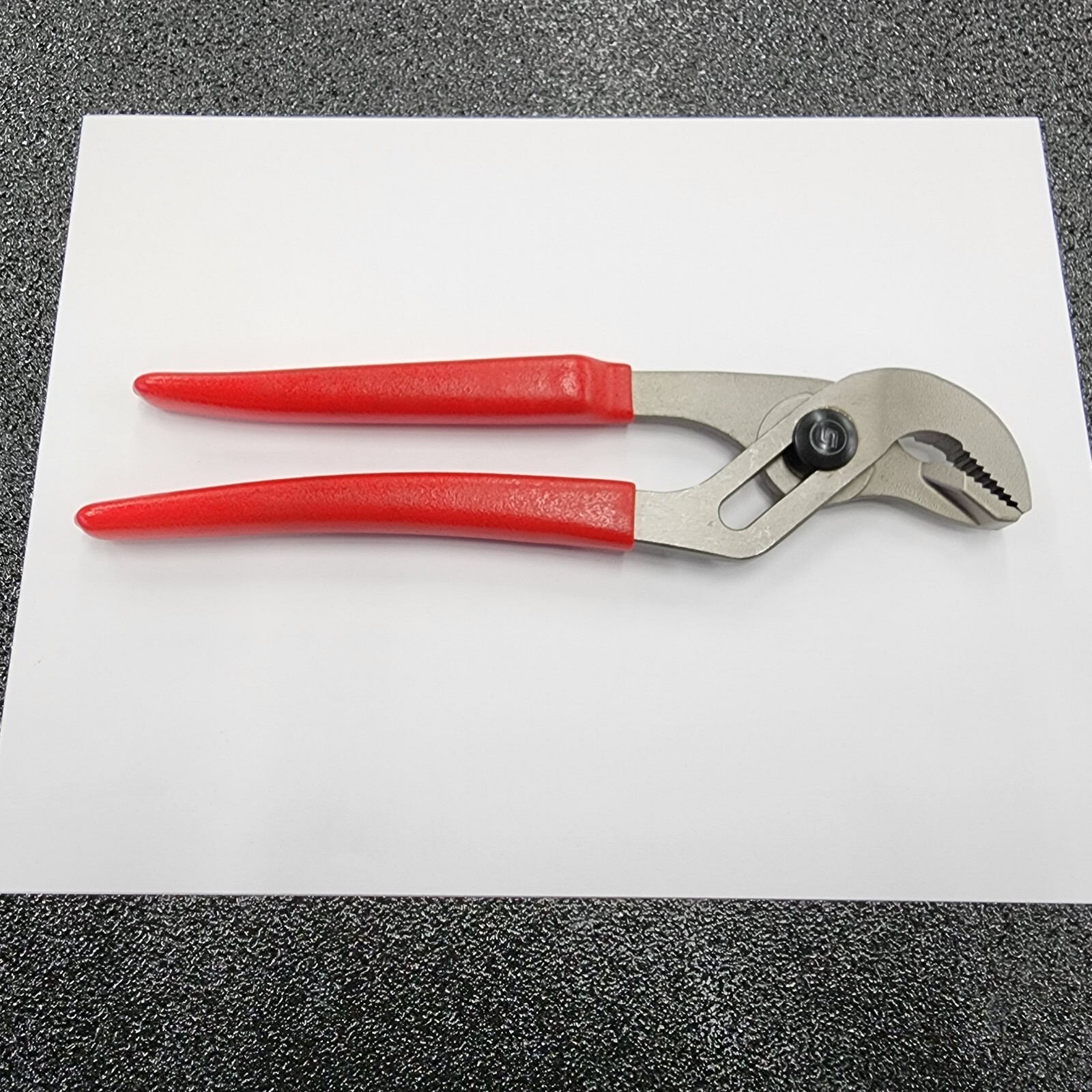 Snap-on Tools USA NEW RED 9″ Adjustable Joint Interlocking Channel Pliers 91ACP