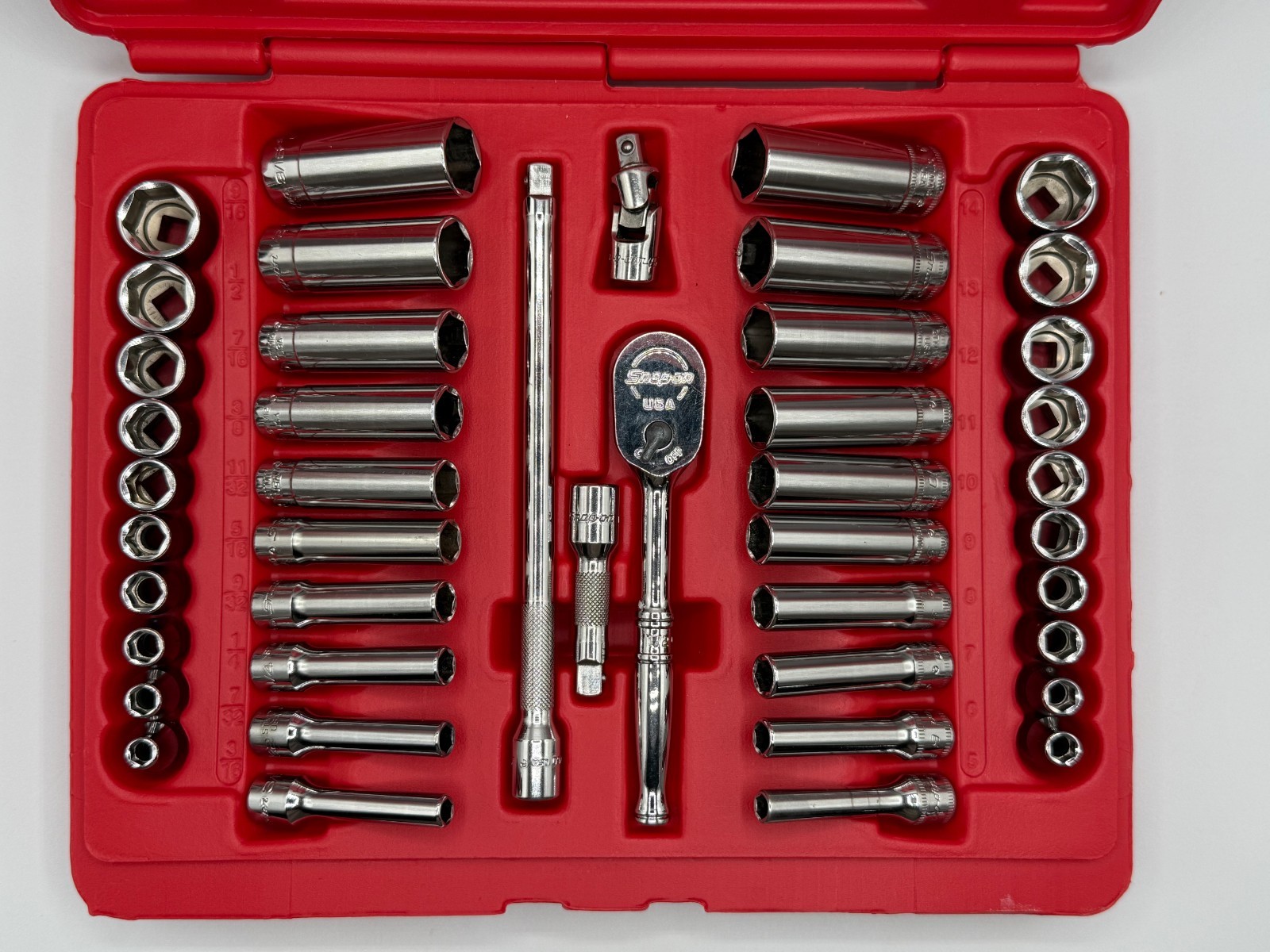 SNAP-ON 144TMPB 44 PC 1/4” DRIVE 6 POINT GENERAL SERVICE SET WITH CASE