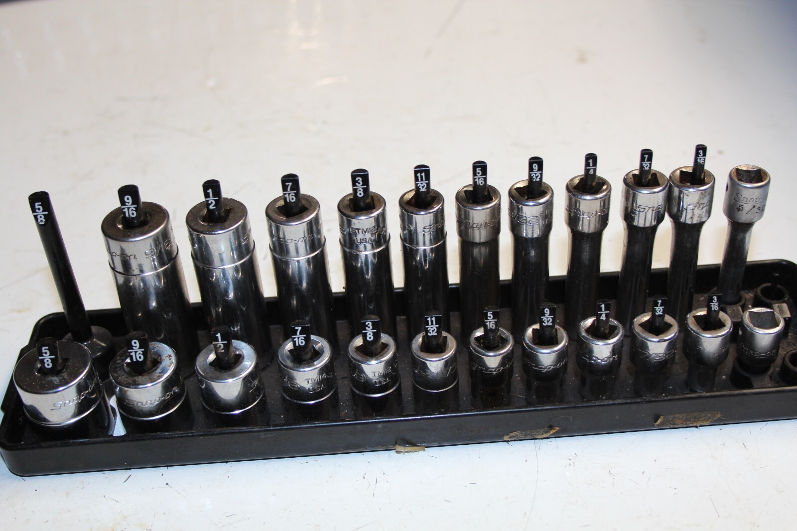 SNAP-ON TOOLS 23 pc 1/4″ Drive 6-Point SAE Shallow / Deep Socket Set USA