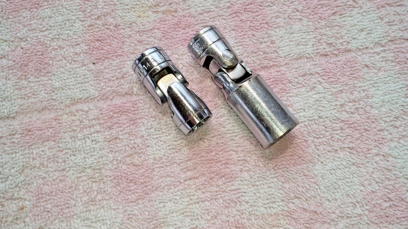 SNAP-ON SWIVEL SOCKETS PAIR 7/16 and 9/16 BOTH 3/8dr USED W WEAR SEE DESC snap