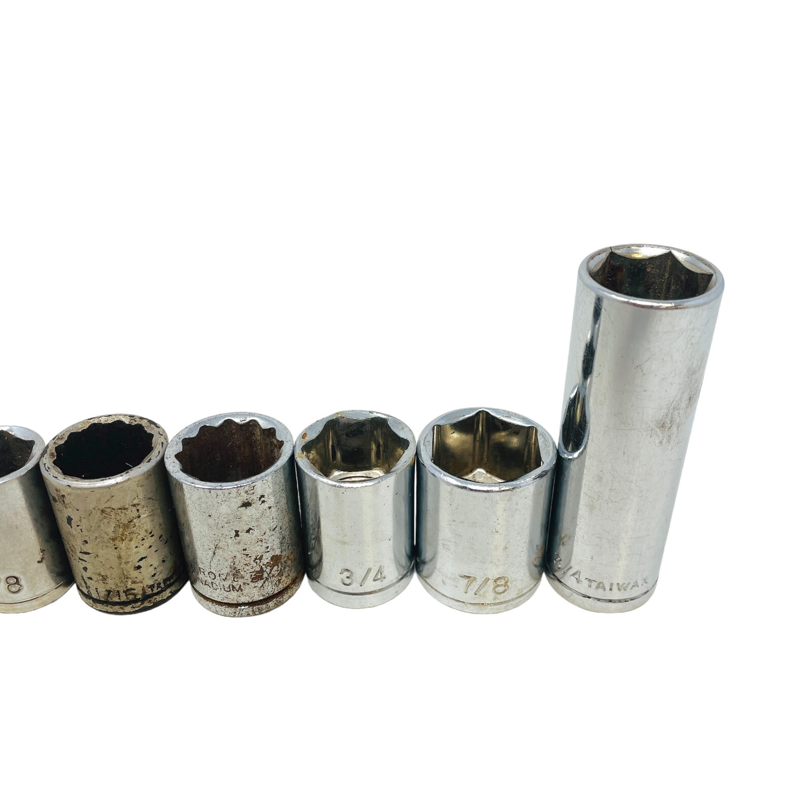 8 Pcs Assorted 3/4 in, 7/8 in, 5/8 in, 17 mm Chrome Vanadium Socket Set