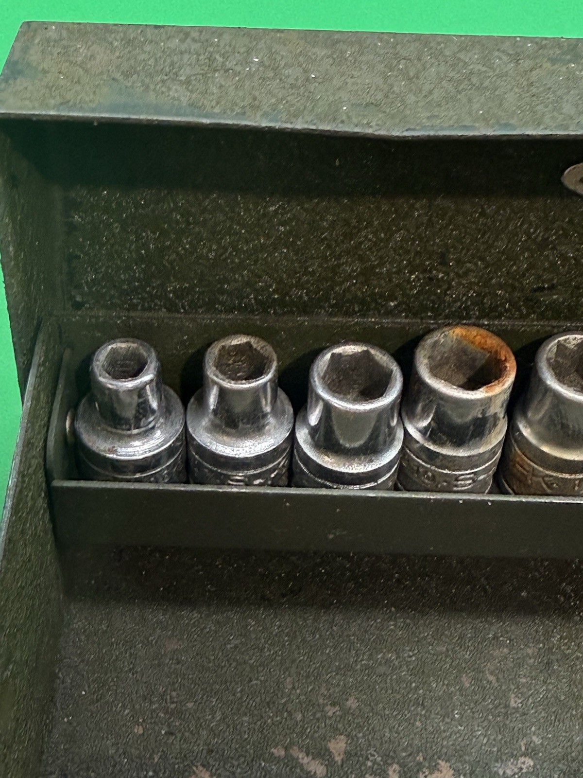 Vintage SK Tools 1/4” Drive 8 Sockets With Steel Metal Case Diamond E4