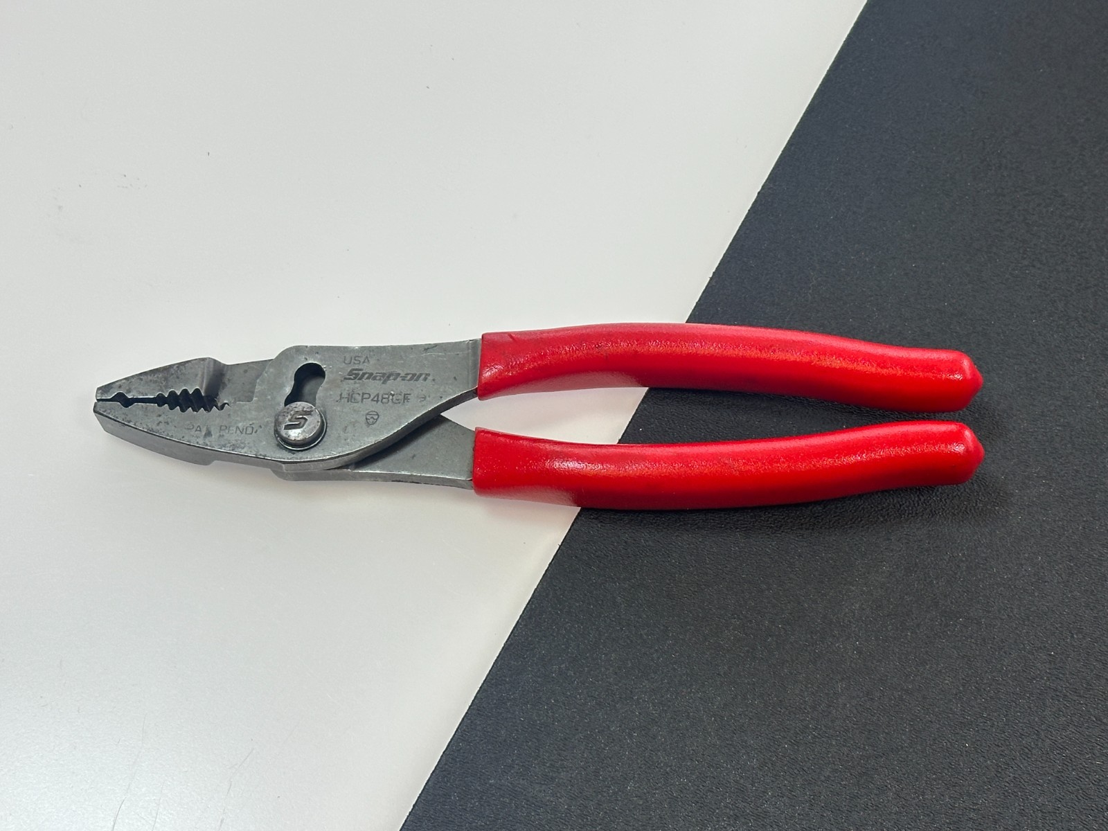 🇺🇸 Snap On Tools USA RED Comfort Grip 8″ Universal Hose Clamp Pliers, HCP48CF