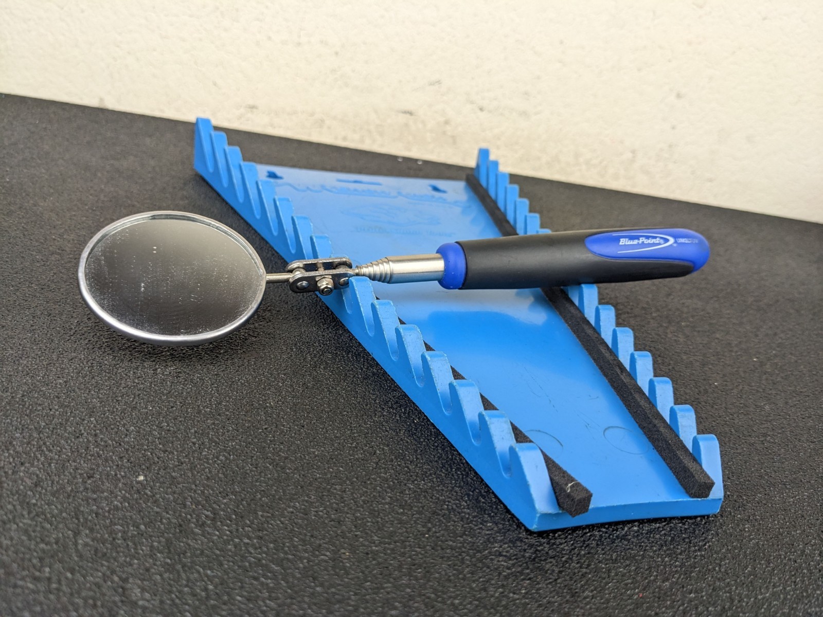 #bo654 Blue-Point Tools UIM2LTUV Telescopic Inspection Mirror
