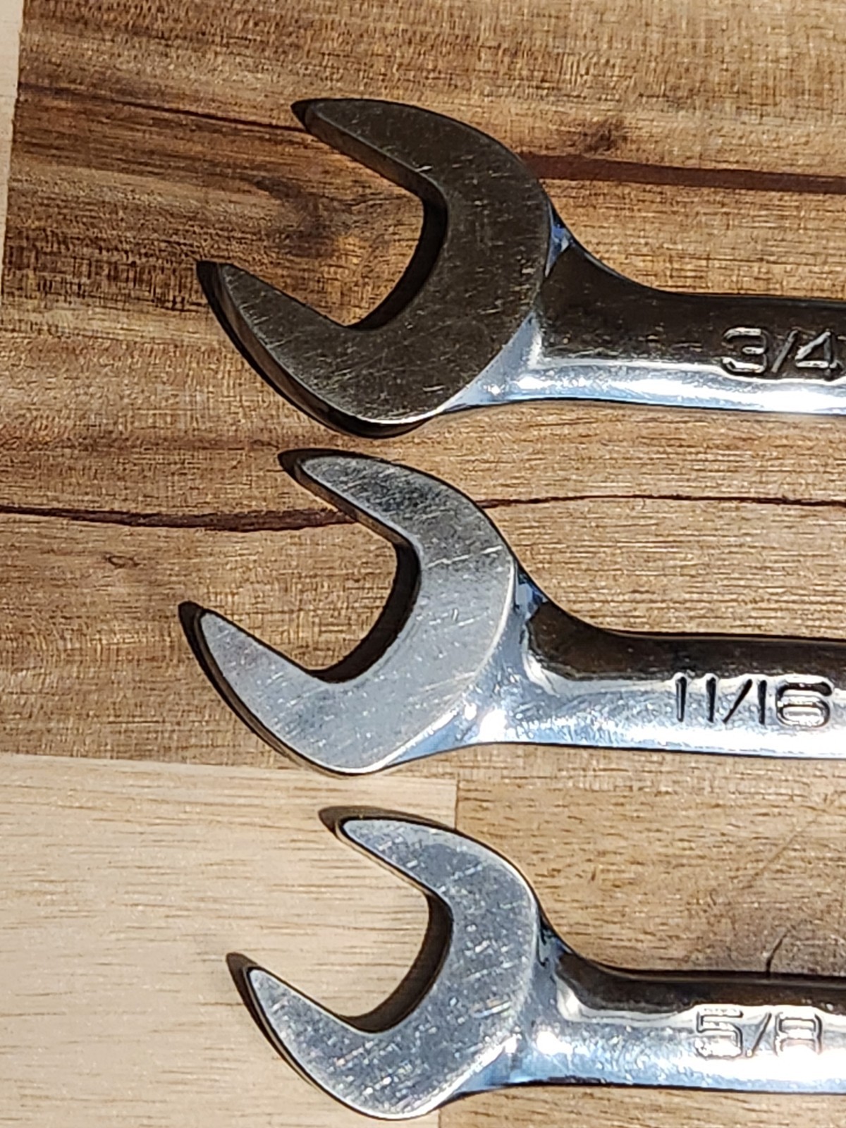 Snap On 7 Piece SAE Four-Way Angle Head Open-End Wrench Set VS807B