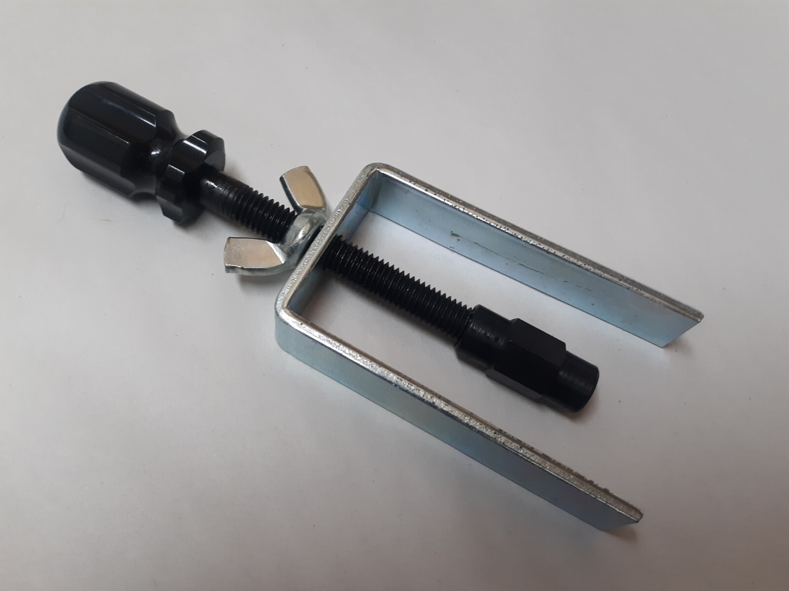 Cal-Van USA 746 Steering Wheel Lock Plate Remover Puller 9/16 x 18 14 x 1.5mm