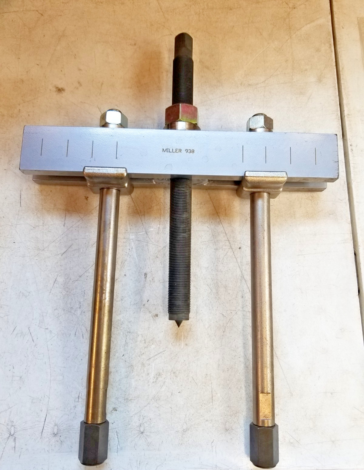* OTC / Miller Tool 938 17.5 Ton Capacity Push Puller (LIKE NEW)