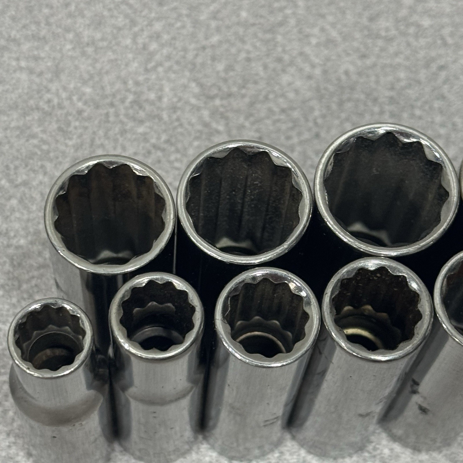 Craftsman 10 Pc Deep Well Socket Set 12 Pt Metric 3/8″ Drive 9mm-18mm G Series