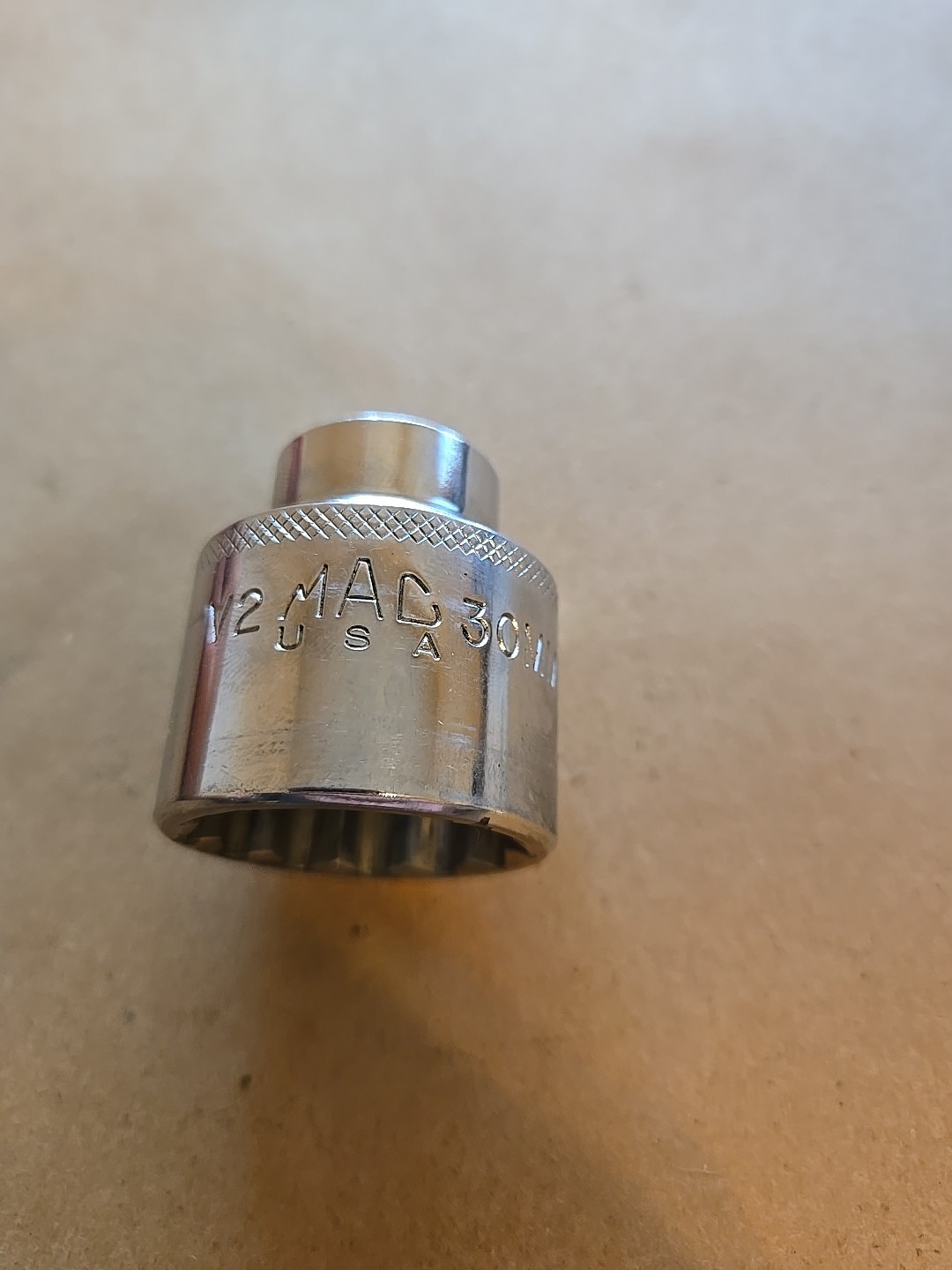 Mac Tools 1/2″ Drive 30MM 12PT Metric Shallow Chrome Socket USA V230MMR