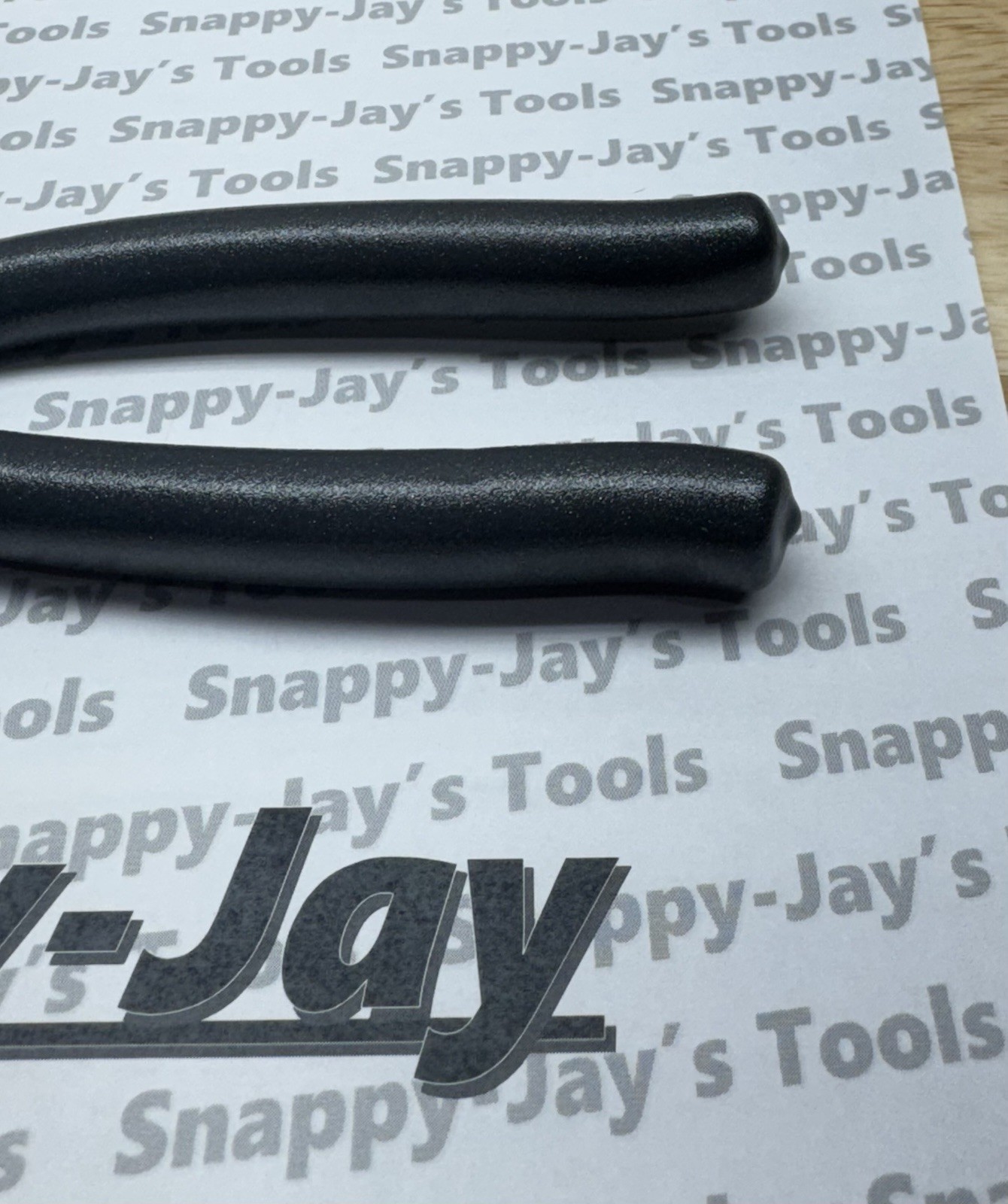 Snap-on Tools NEW DARK TITANIUM Soft Grip 8″ High Leverage Cutter Pliers 388ACF