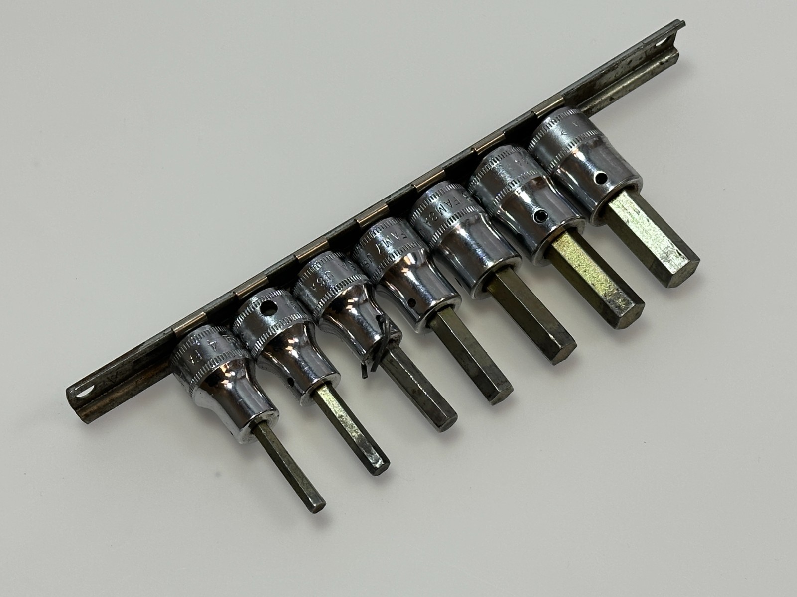 Snap-On USA 207EFAMY 7pc 3/8″ Drive Metric Hex Bit Allen Socket Set, 4mm-10 mm