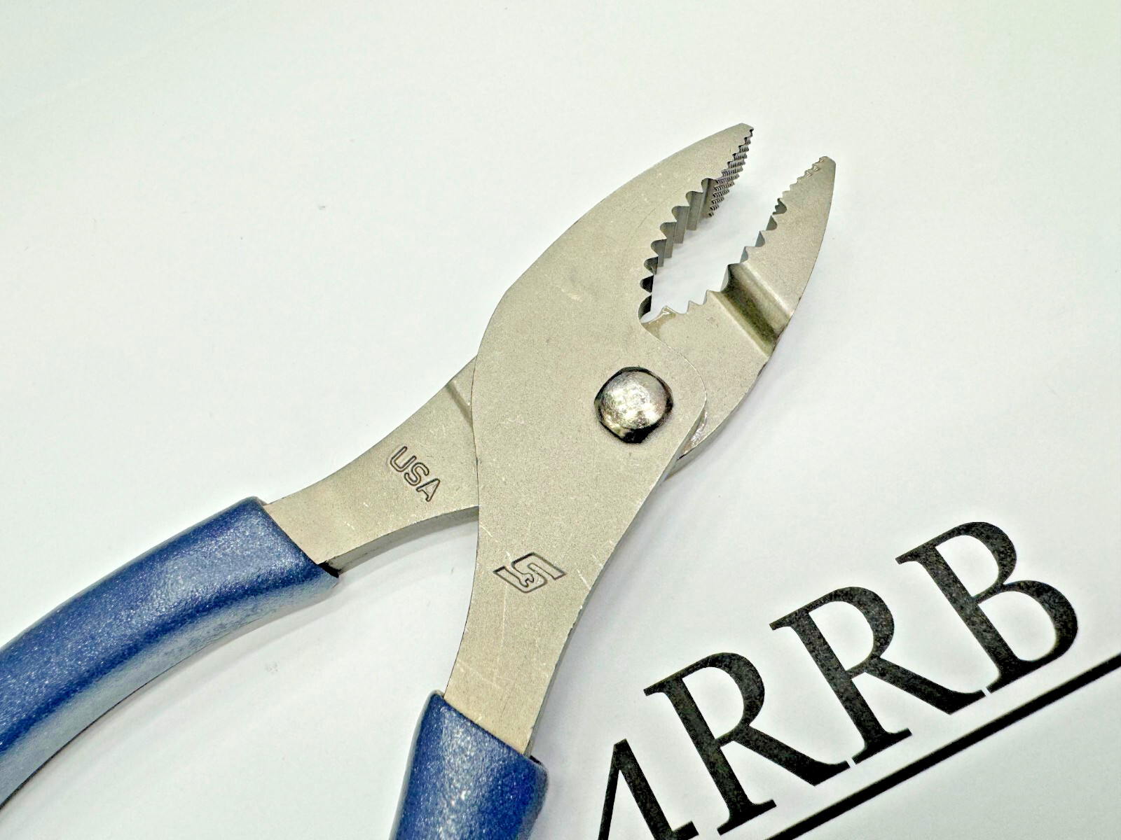 Snap-on Tools USA NEW POWER BLUE 6″ Soft Grip Combo Slip-Joint Pliers 46ACFMB